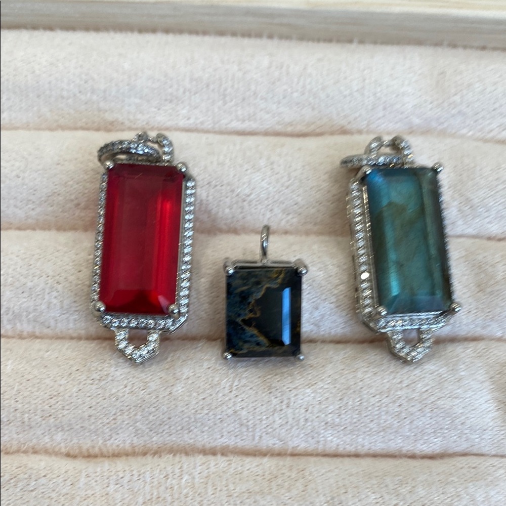 Elegant Silver And Red Pendant Set